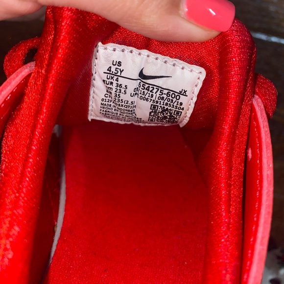 red huaraches grade school